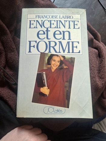 Enceinte et en forme livre