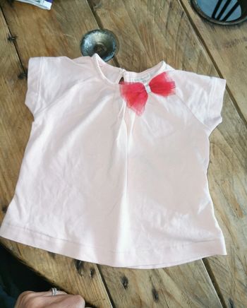 T-shirt.