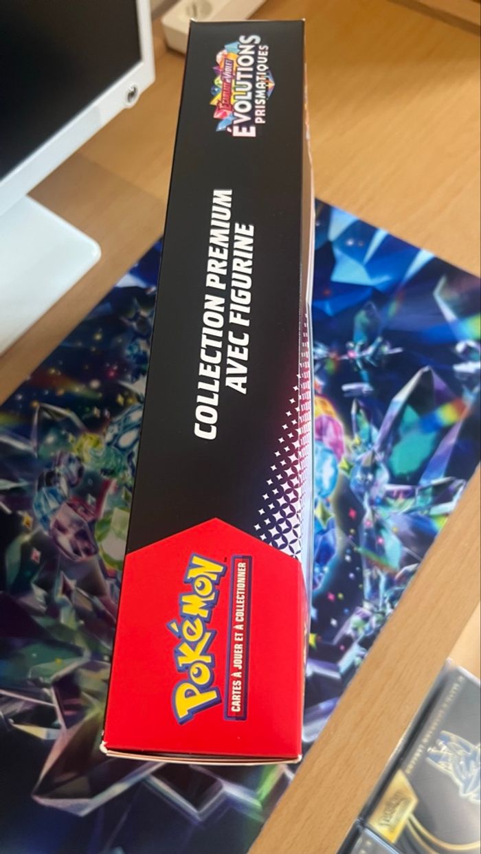 Coffret Pokémon collection prenium avec figurine 8.5 Evolution prismatique - photo numéro 5