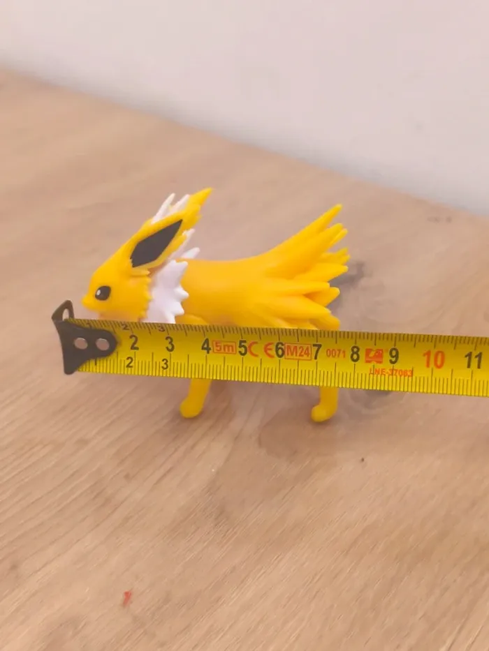 Figurine pokémon voltali - photo numéro 3