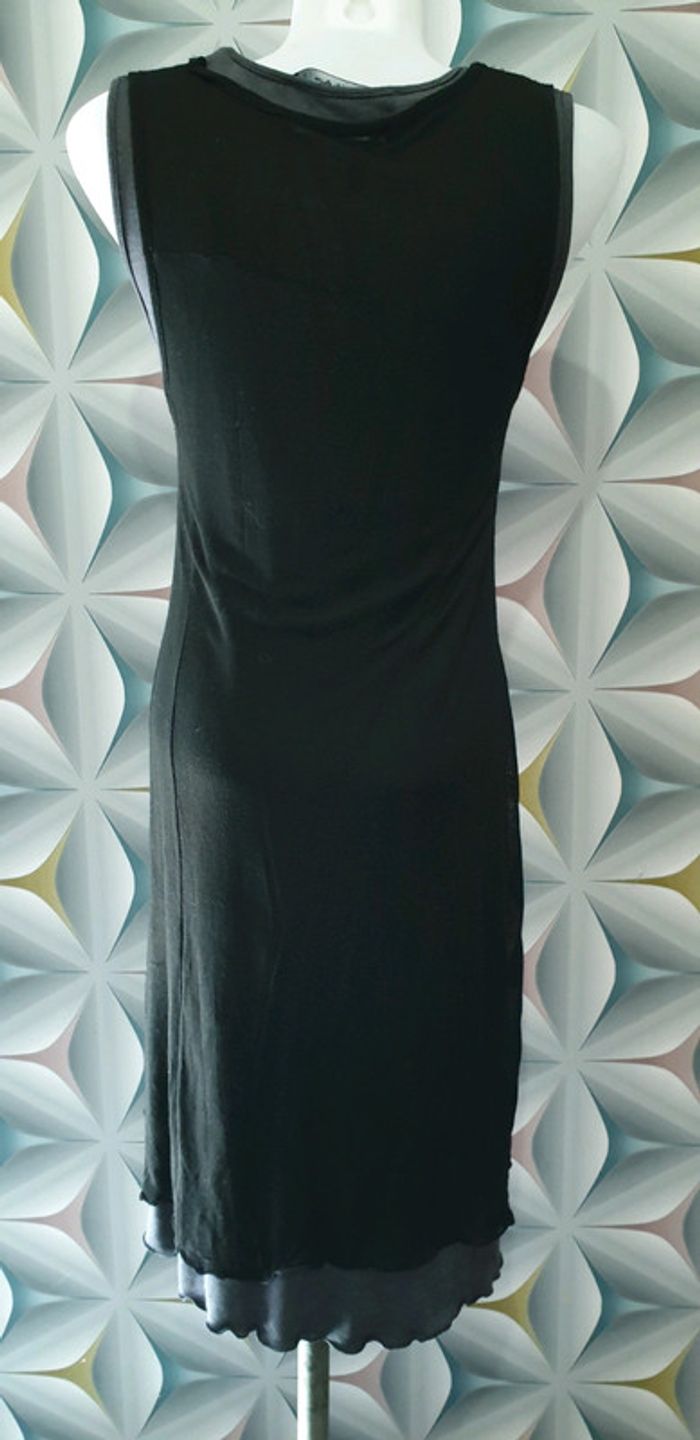 Robe noir - photo numéro 3