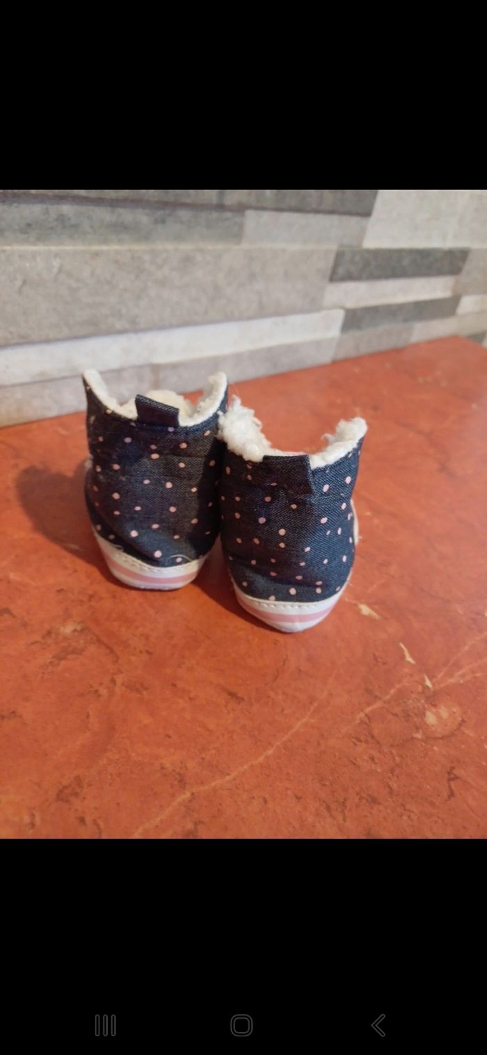 Chaussures bébé taille 0 / 3 mois - photo numéro 3