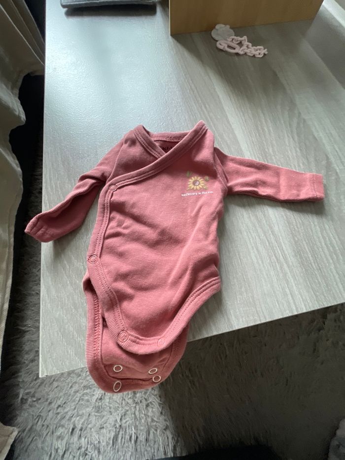 Lot de 3 bodies 0 mois - photo numéro 3