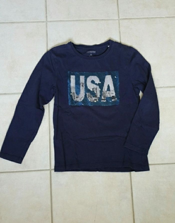 Tee shirt