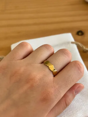 Bague dorée style vintage