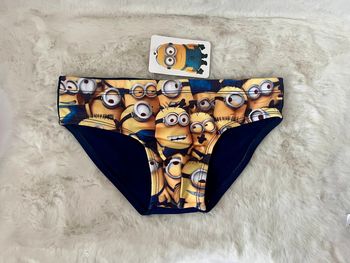 Maillot de bain, slip de bain les minions 7/8 ans