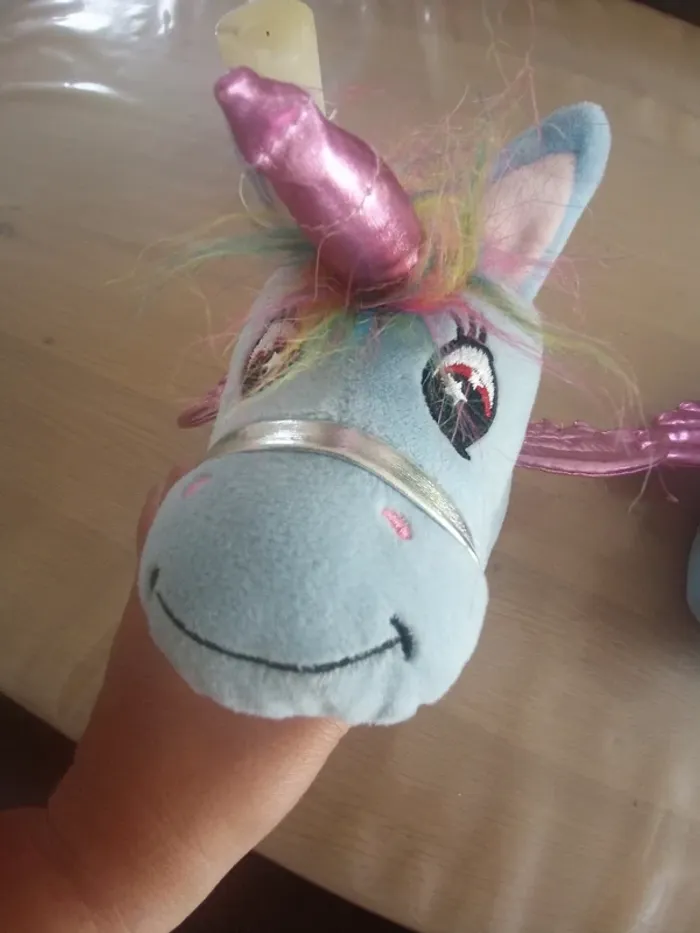 Chaussons licorne neuf pointure 34 - photo numéro 6