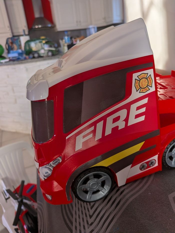 Camion pompier,voiture et hélicoptère - photo numéro 5