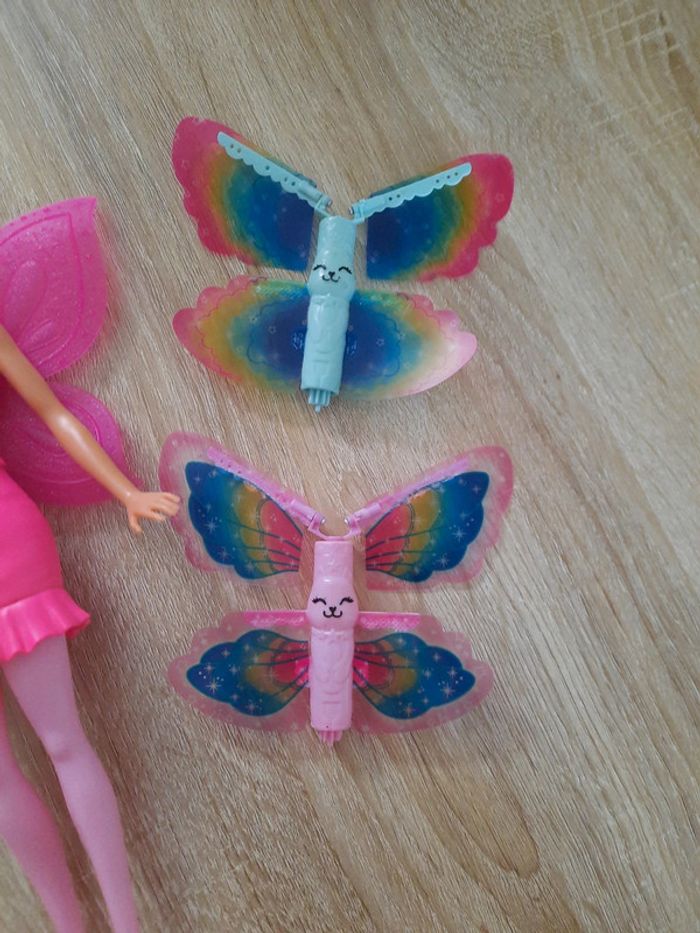 Barbie avec ailes papillons - photo numéro 2