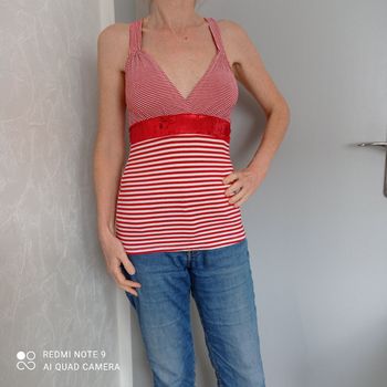 Débardeur rouge et blanc t36