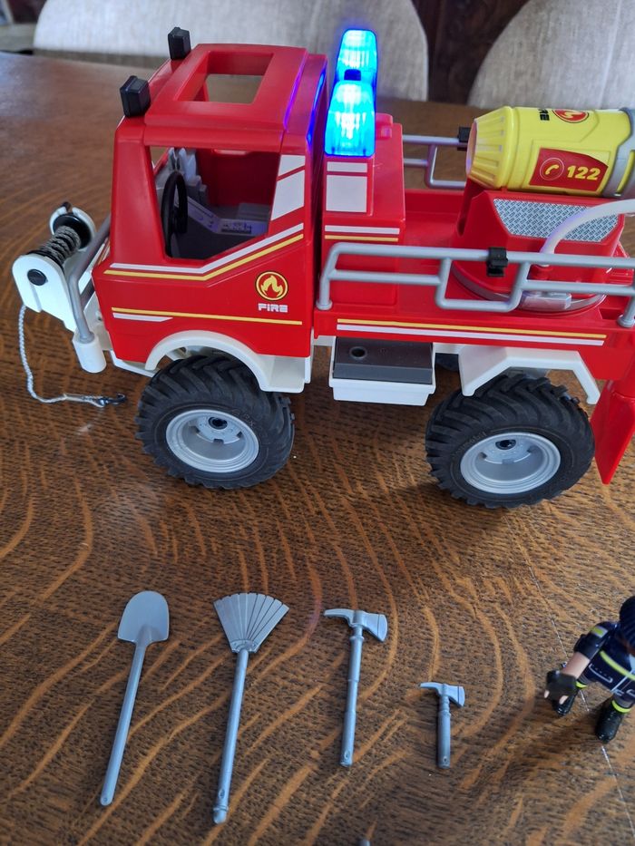 Playmobil 4x4 pompier 9466 Complet - photo numéro 3
