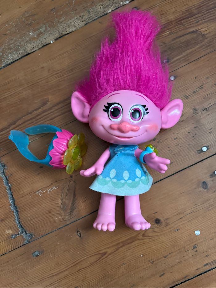 Poppy poupée interactive