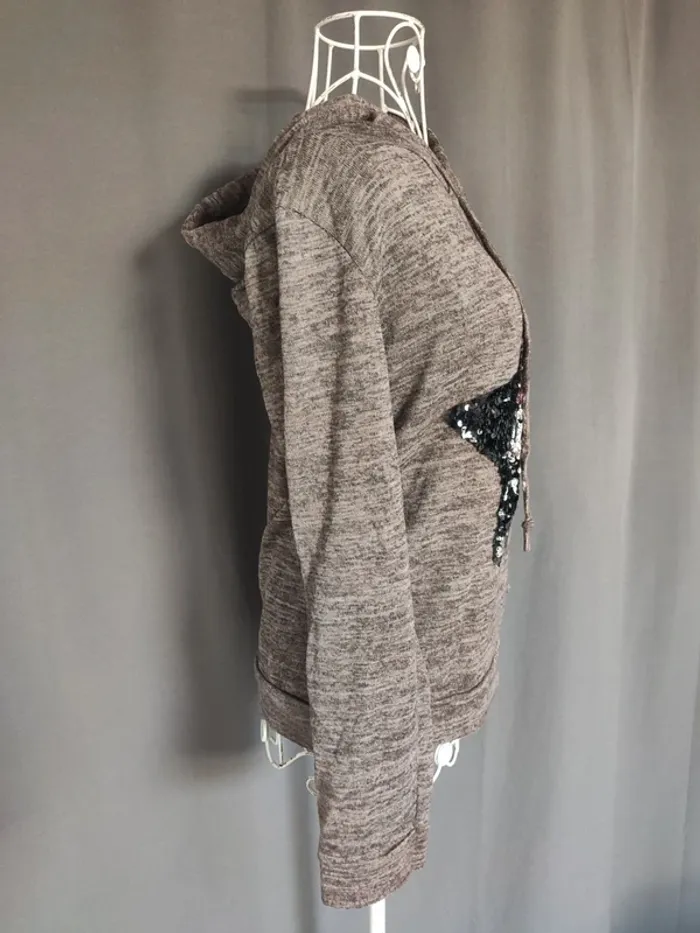 Sweat à capuche avec étoile en sequins 36 - photo numéro 4