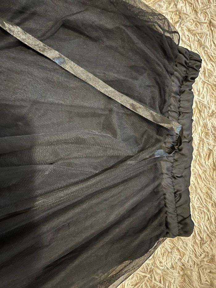 Jupe longue en tulle noire chic - photo numéro 2