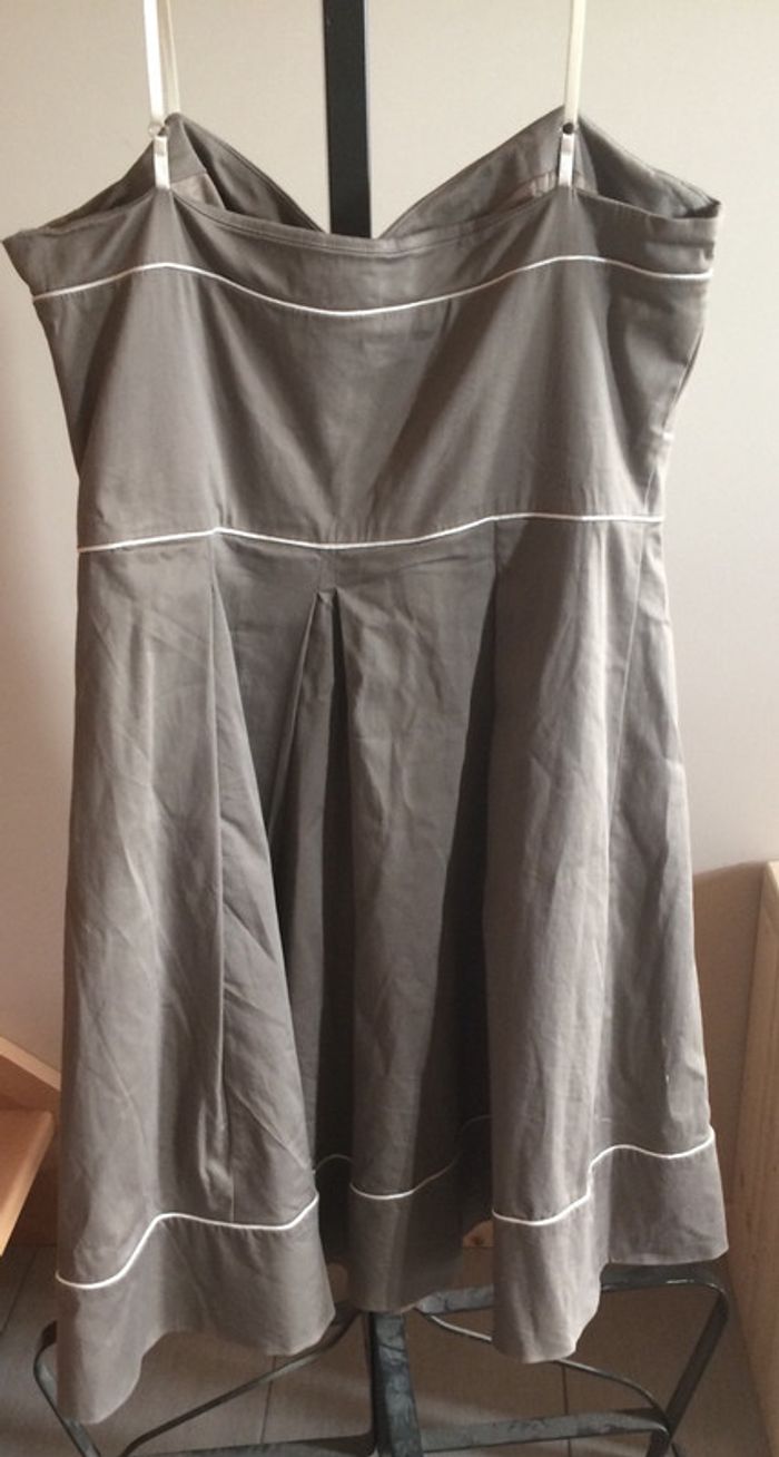 Robe taille 44 - photo numéro 2