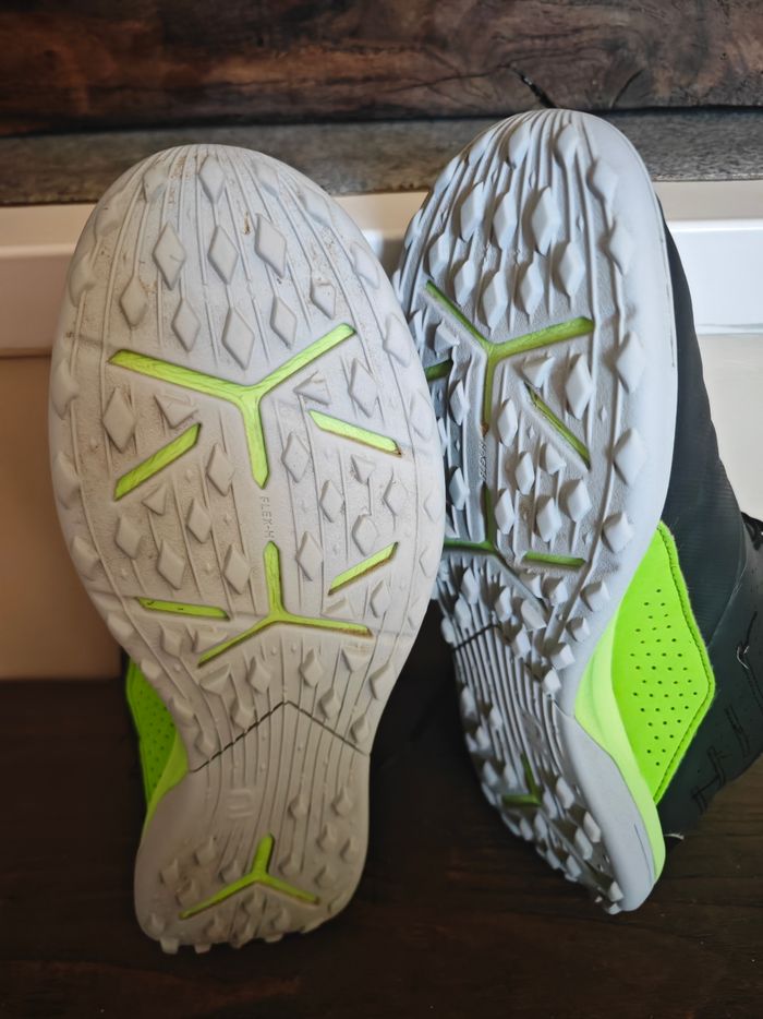 Chaussure de sport, foot en salle, bon état - photo numéro 3