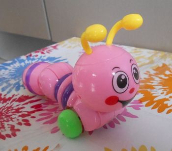 Chenille mécanique à remonter neuve