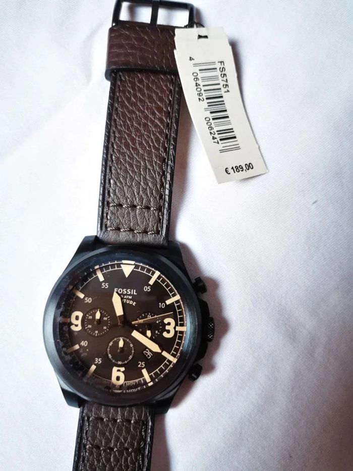 Montre Fossil neuve - photo numéro 2
