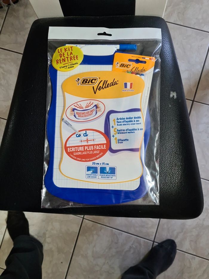 Kit ardoise &5 feutres & effacette bic