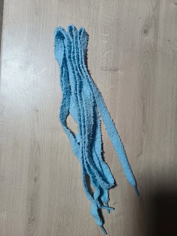 Lacet moumoute bleu