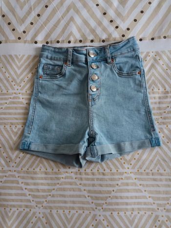 Short jean bleu clair