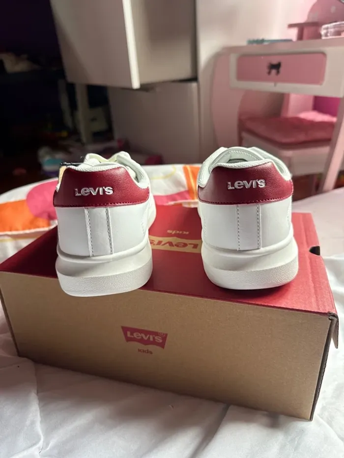 Jolie paire de baskets Levi’s neuves avec étiquette pointure 36 - photo numéro 5