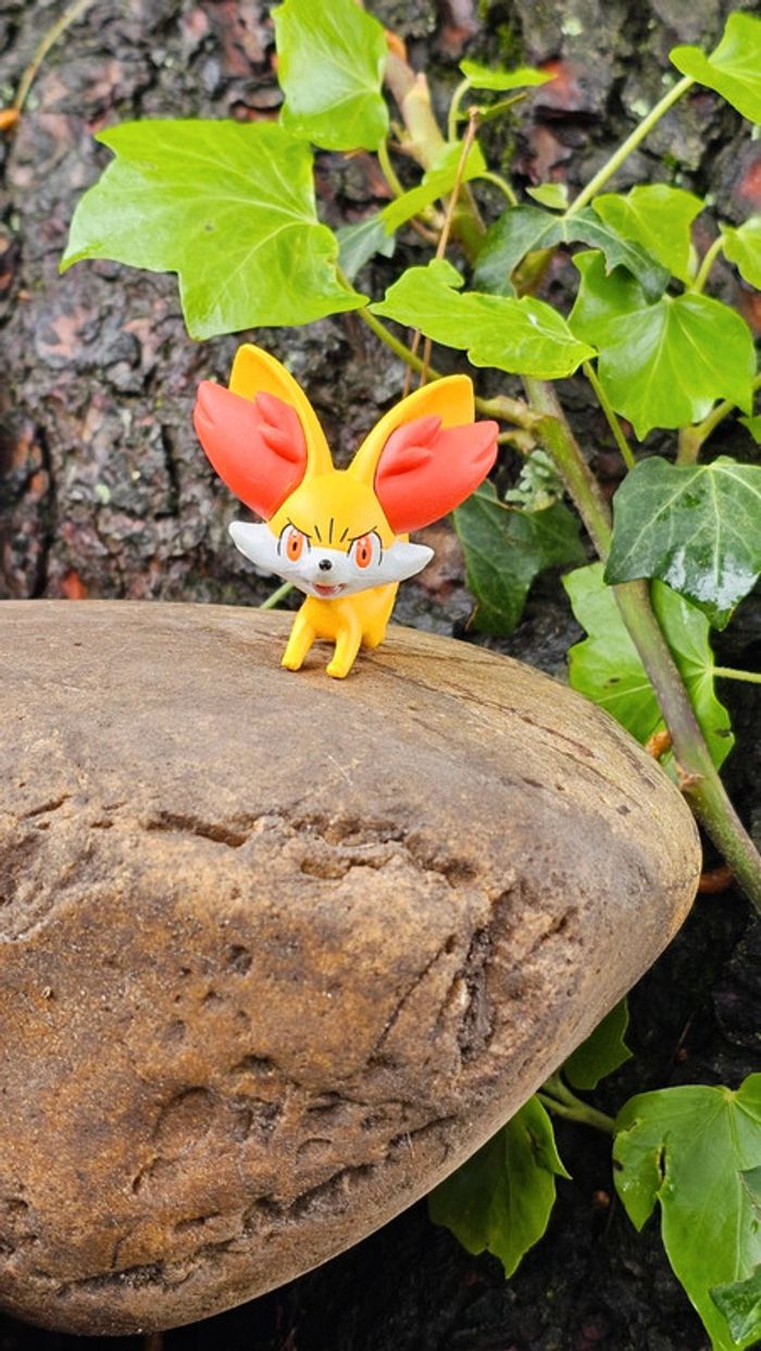Super figurine Pokemon Nintendo tomy Feunec - photo numéro 2