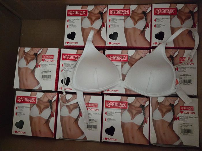 Lot de soutien gorge neuf
