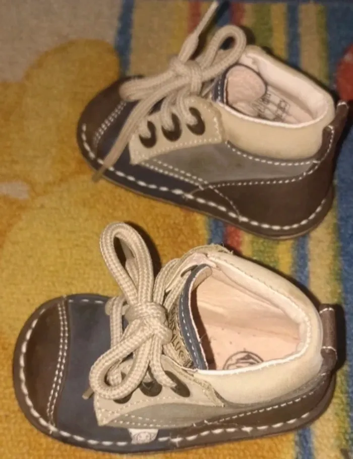 Chaussures 19 - photo numéro 4