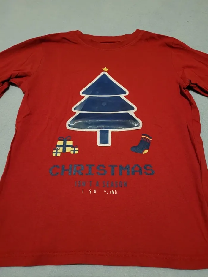 Tee-shirt Noël taille 7 ans