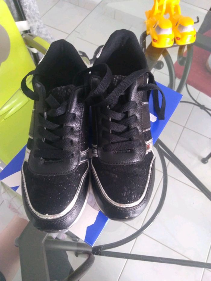 Baskets taille 37
