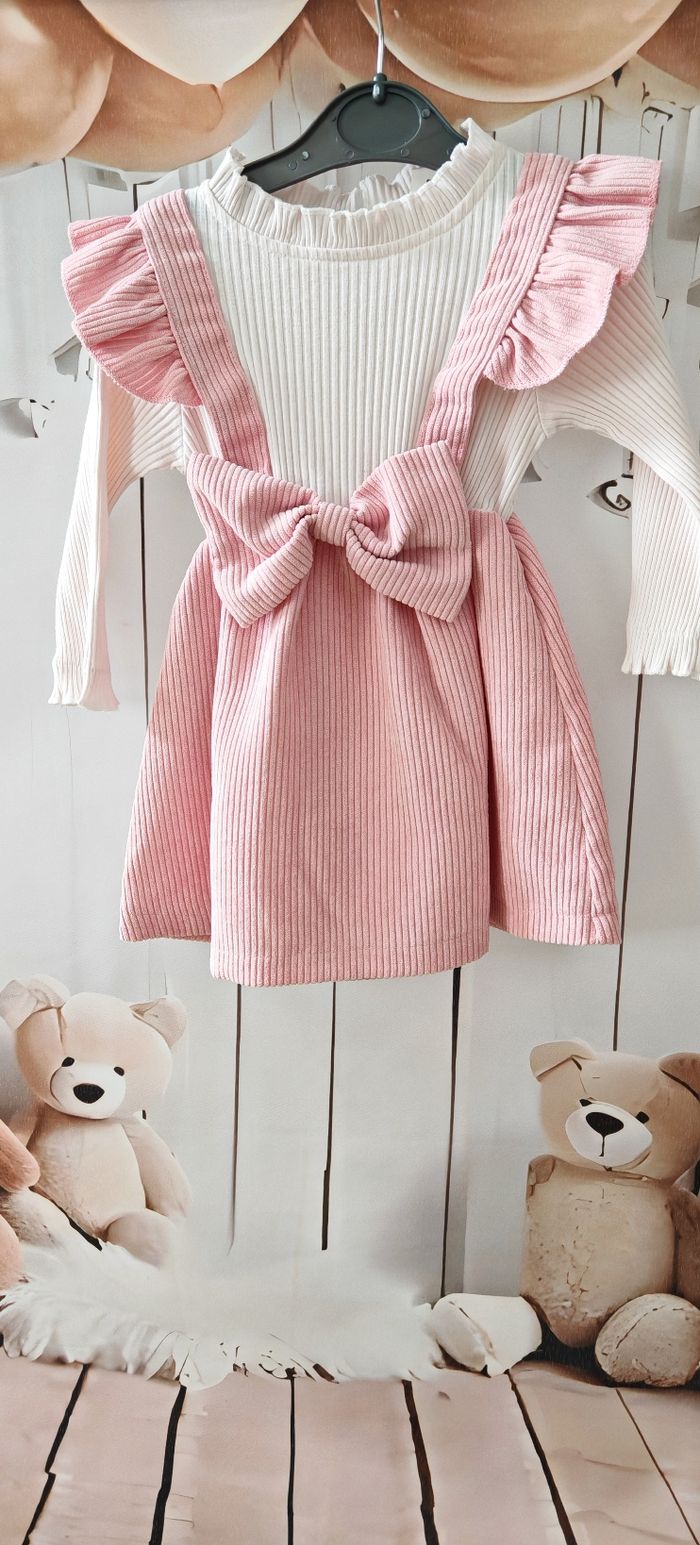 Robe salopette rose avec haut manches longues Shein 9-12 mois - photo numéro 2