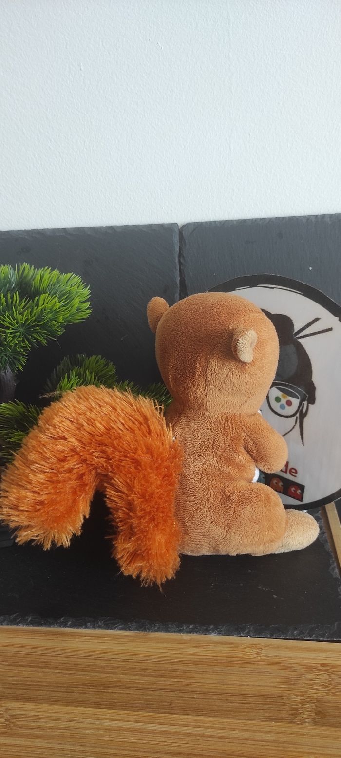 Peluche Doudou Écureuil Marron Beige Blanc Gland Noisette Fourrure Fourrure - photo numéro 2