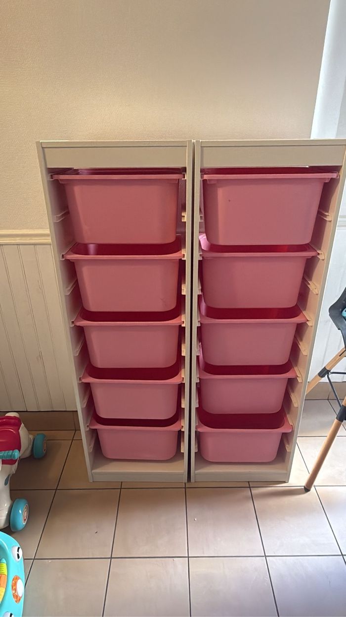 Meuble de rangement IKEA + bacs rose