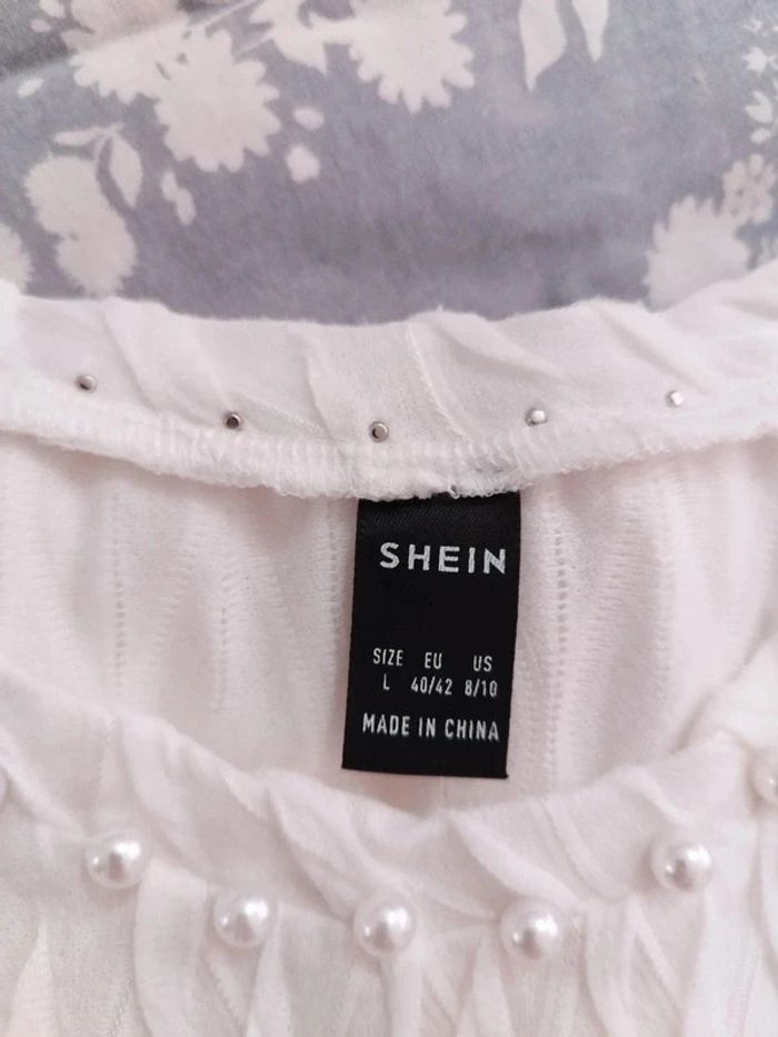 Très joli t-shirt blanc avec perles Shein taille L - photo numéro 4