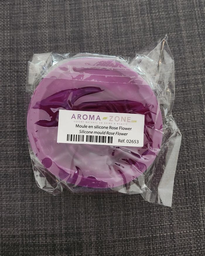 Moule à savon en forme de fleur - photo numéro 2