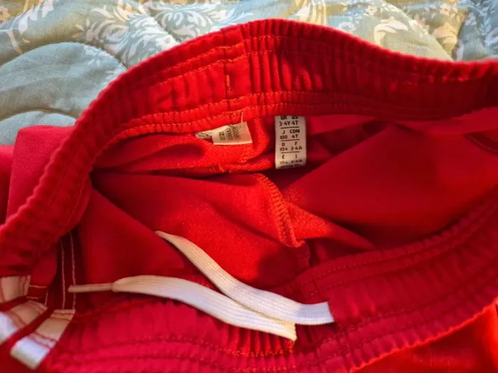 Pantalon Jogging Adidas 3/4ans Excellent état - photo numéro 4