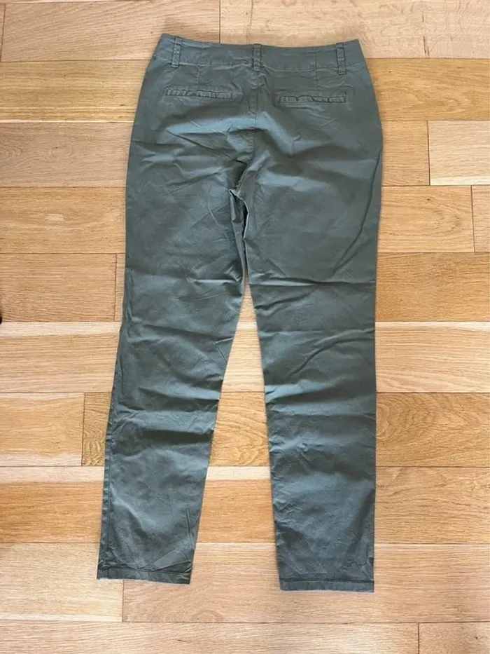 🌿 Pantalon chino kaki H&M – Taille 38 🌿 - photo numéro 2