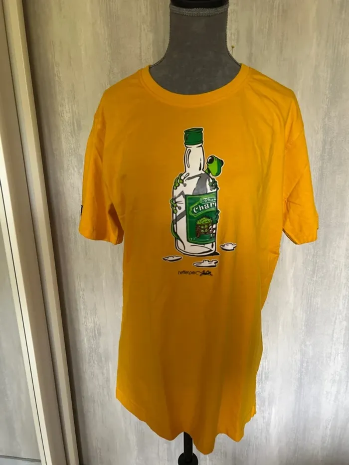 Lot 2 tee shirt