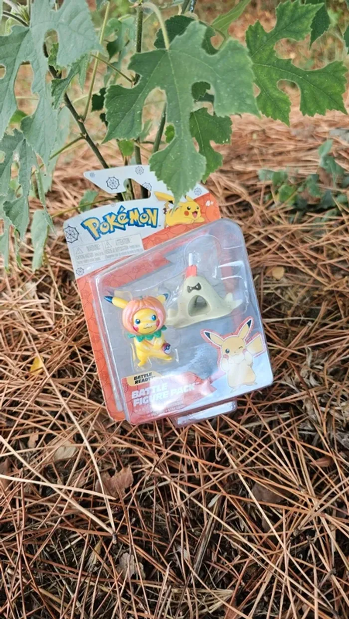 Super figurine Pokemon Nintendo pikachu halloween et bacabouh - photo numéro 2