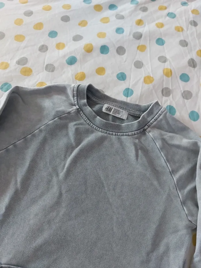 Sweat fin avec poche ventrale 122/128 - photo numéro 2