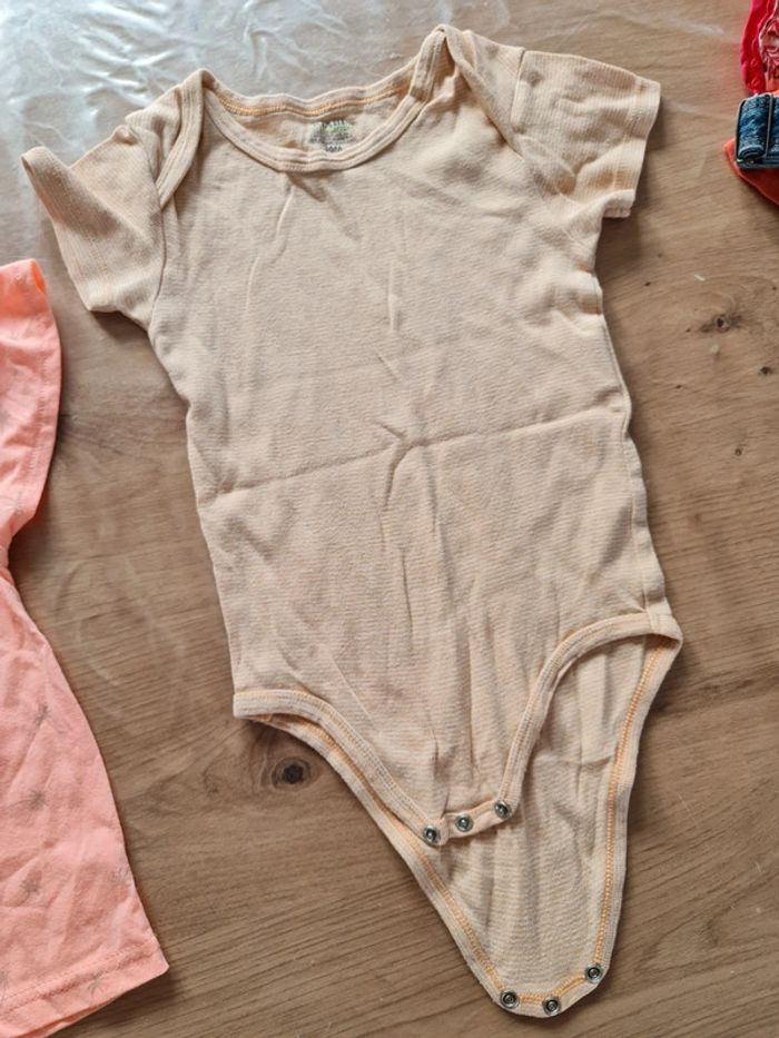 Lot bodie et blouse 3 ans - photo numéro 3