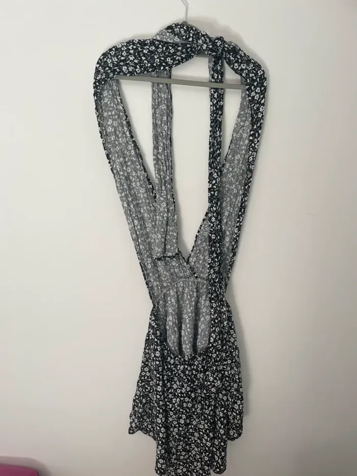 Robe fleuries dos nu - photo numéro 2