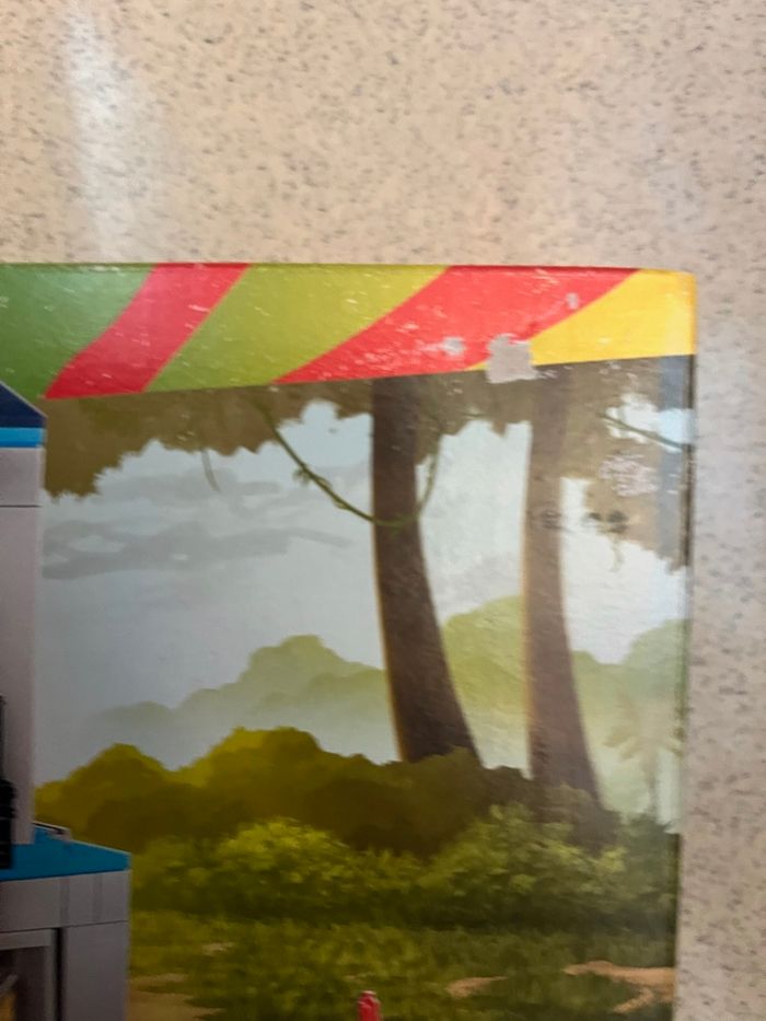 Lego 76957 Jurassic Park L'Évasion du Vélociraptor - photo numéro 2