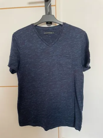 T-shirt bleu