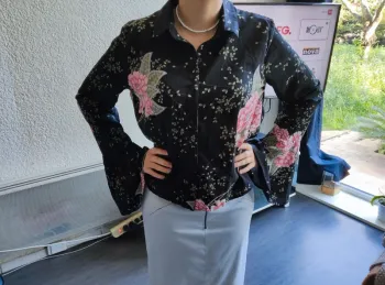 Chemise vintage Fleurie manche papillon taille 42