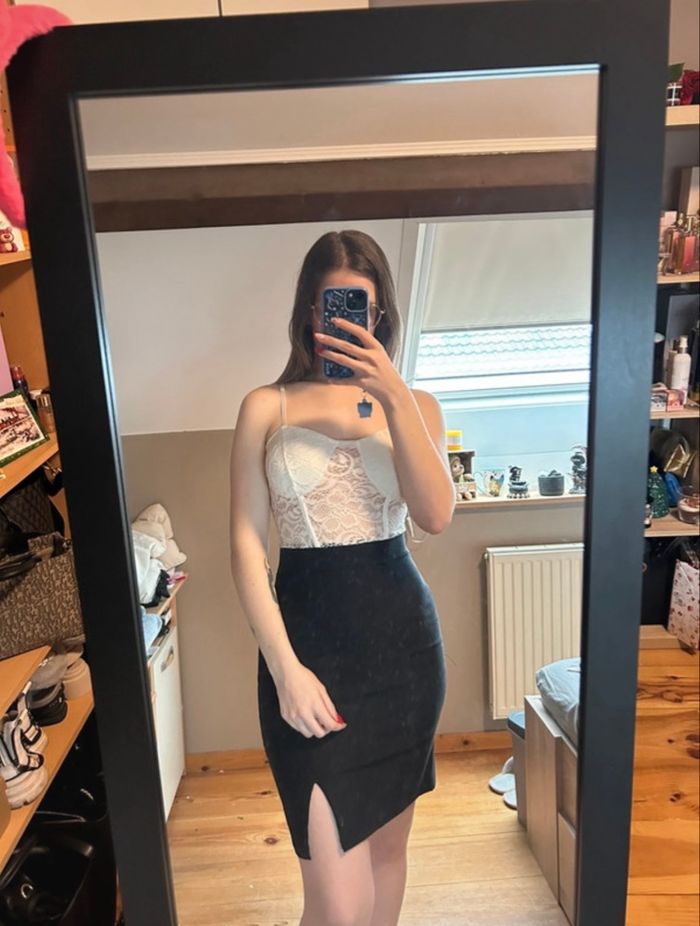 Robe dentelle noir taille S - photo numéro 4