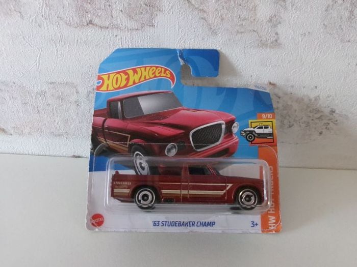 Véhicule Hot Wheels - 63 Studebaker Champ - 155/250