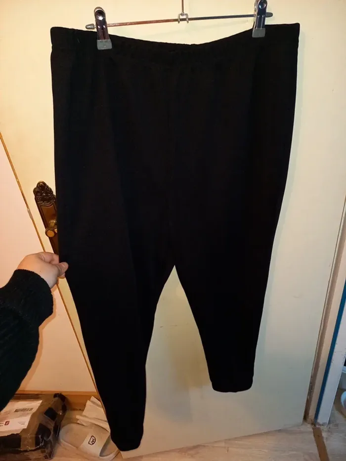 Pantalon noir - photo numéro 3