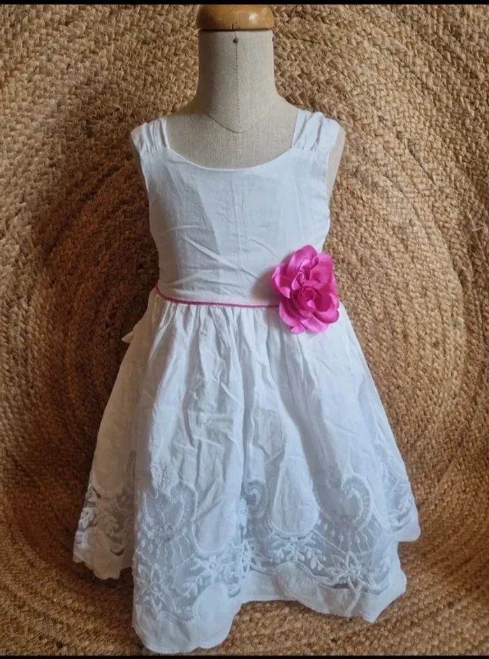 Magnifique robe blanche avec rose cérémonie fille tahari 3 ans - photo numéro 2